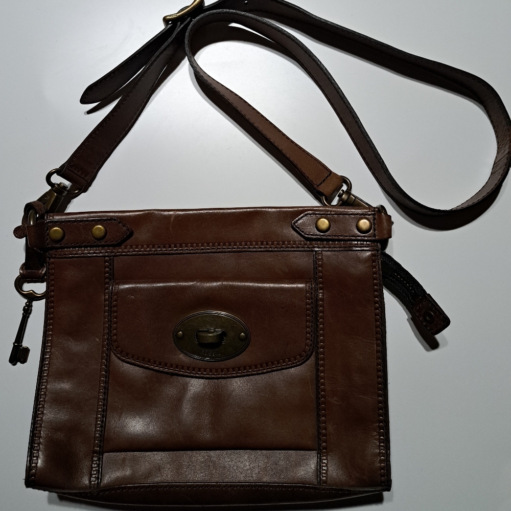 Classic Brown Leather Fossil Bag